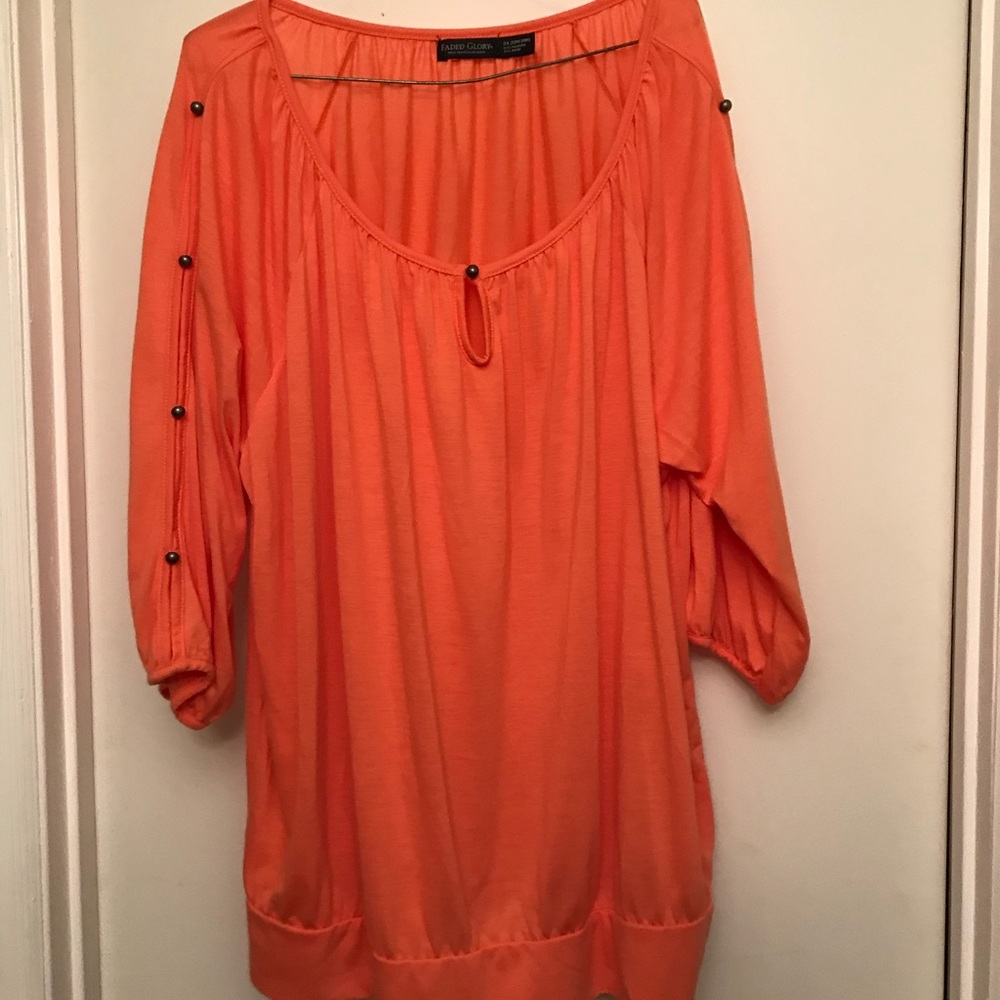 Faded Glory Women’s top